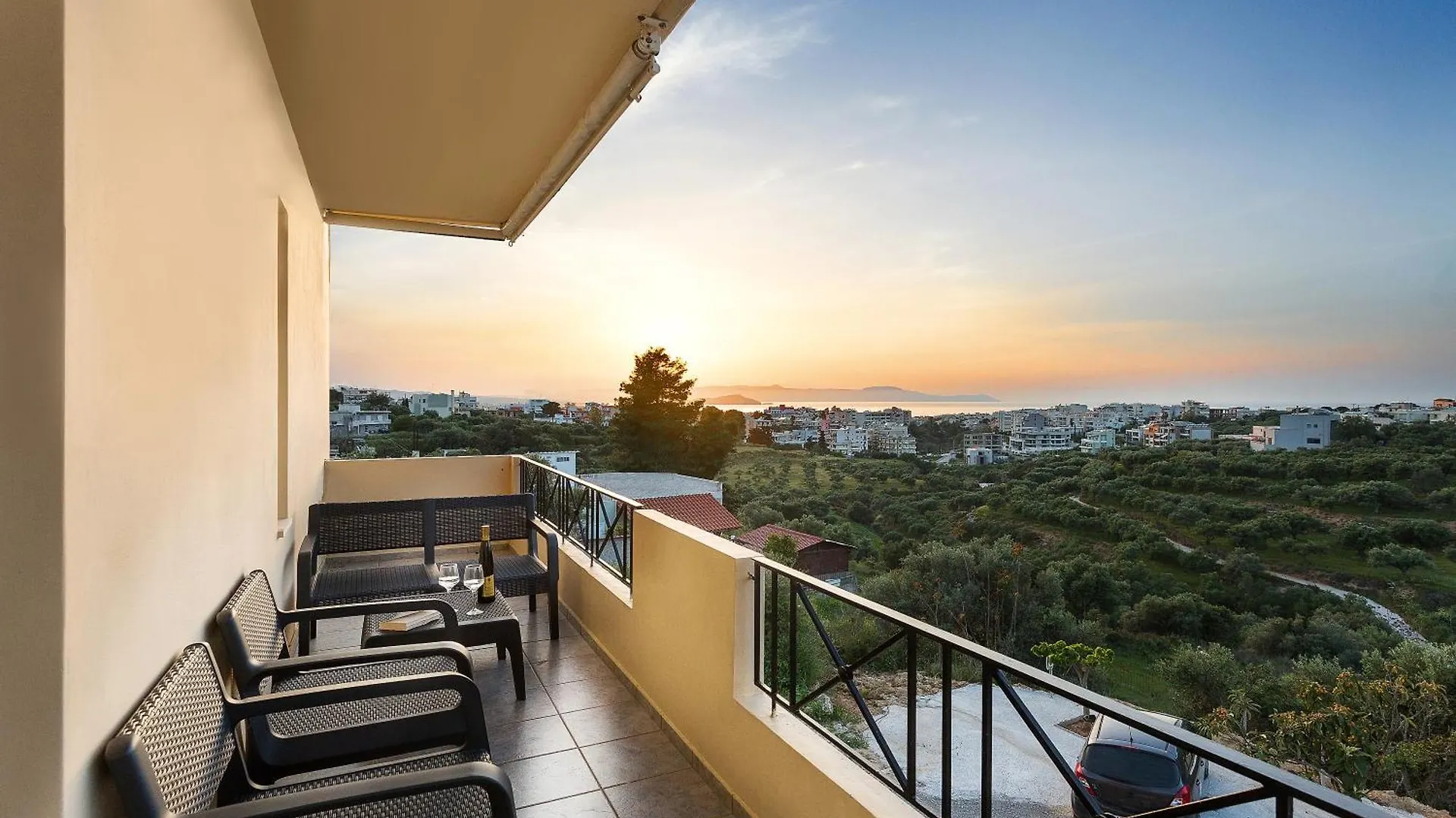 Kds Overlooking Apartments Chania